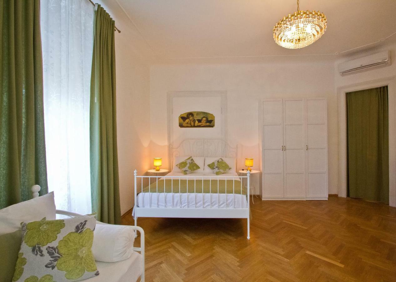 Golden Rooms Bed & Breakfast Τεργέστη Εξωτερικό φωτογραφία