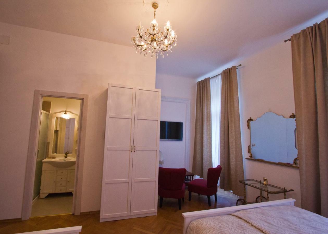 Golden Rooms Bed & Breakfast Τεργέστη Εξωτερικό φωτογραφία