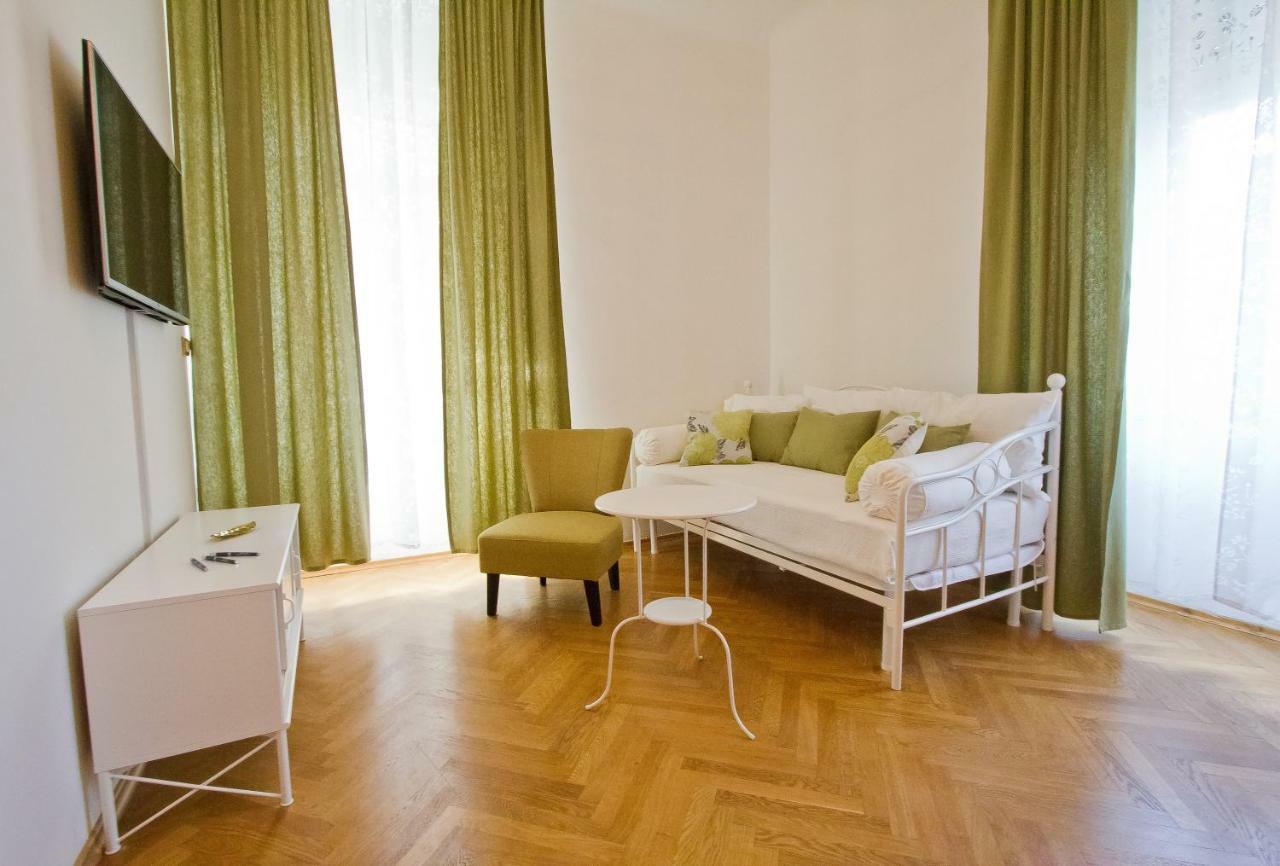 Golden Rooms Bed & Breakfast Τεργέστη Εξωτερικό φωτογραφία