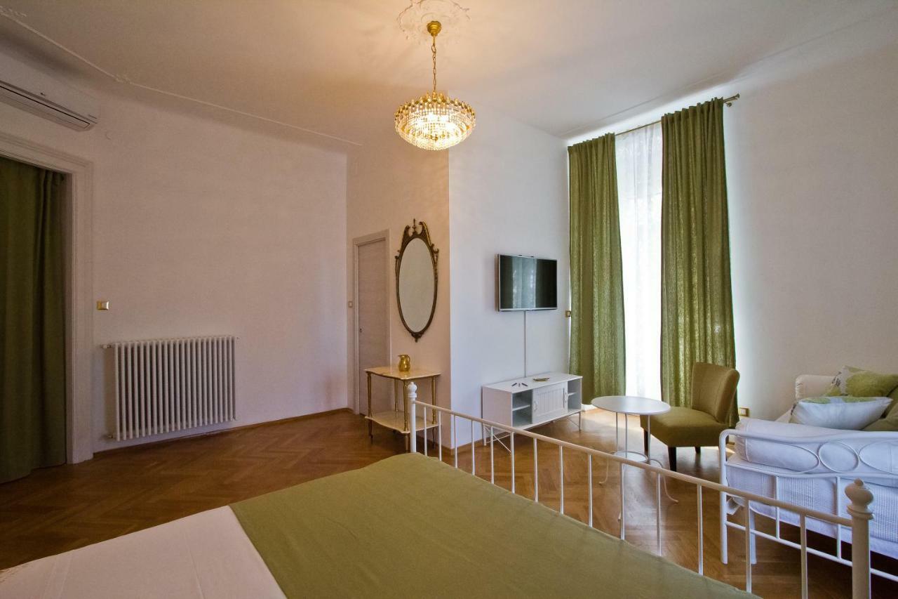 Golden Rooms Bed & Breakfast Τεργέστη Εξωτερικό φωτογραφία